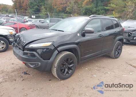 2017 Jeep Cherokee Trailhawk 4X4 z USA, uszkodzony, nr VIN 1C4PJMBS8HW622243